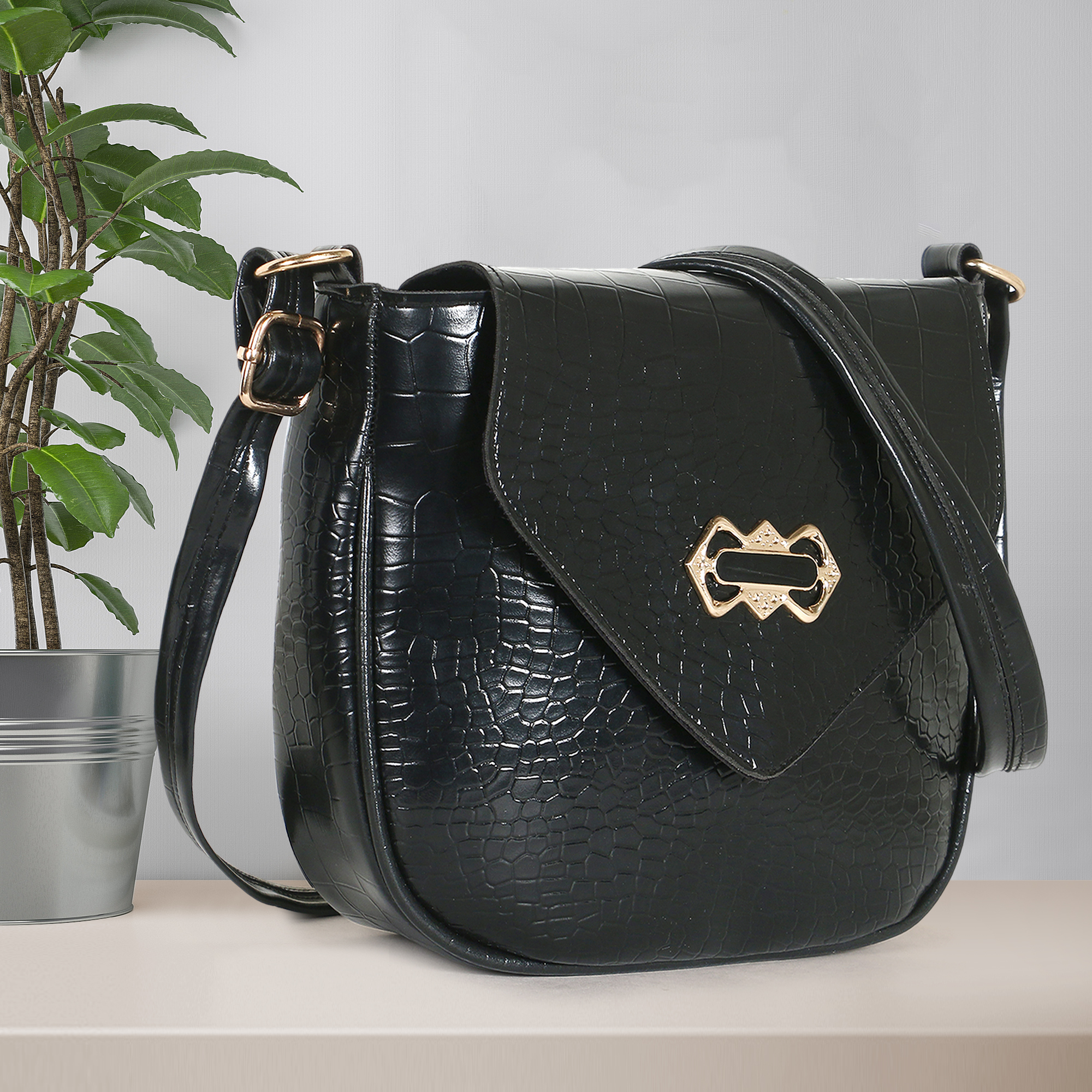 Sling Croco Black Bag